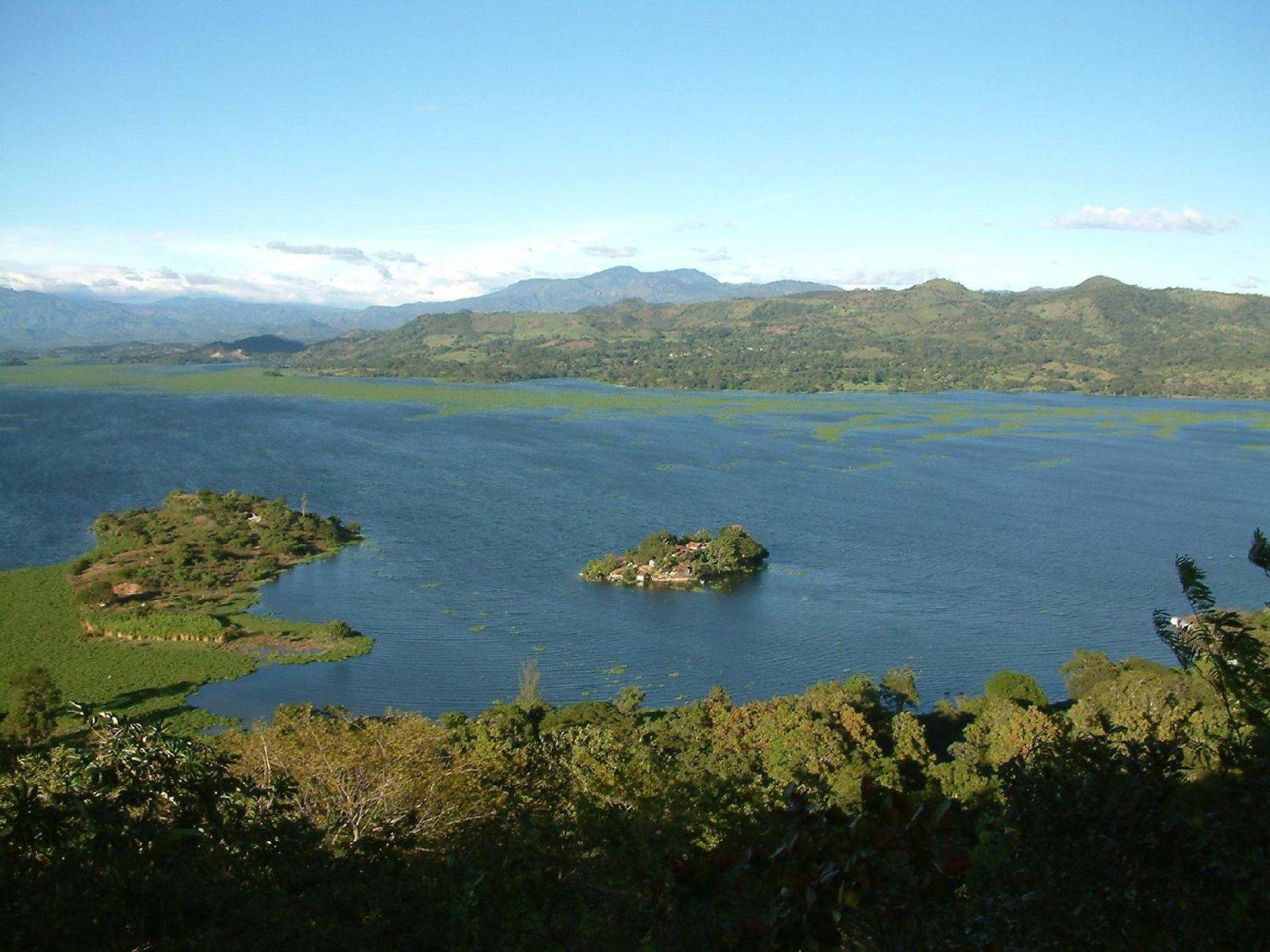 Los Almendros De San Lorenzo Suchitoto Luaran gambar